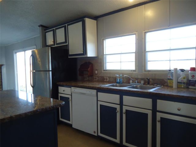 112 Valley View Drive, Shawnee, OK 74804