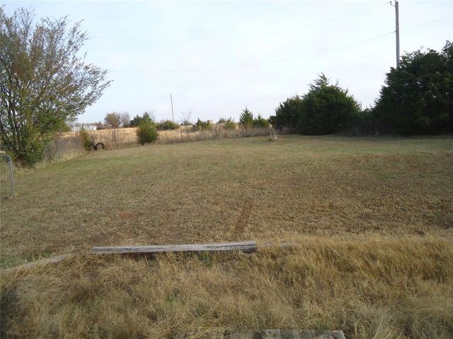 112 Valley View Drive, Shawnee, OK 74804