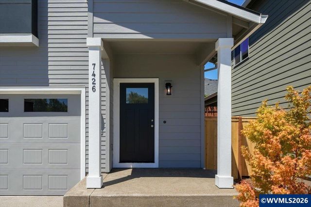 7426 SE Berg Dr, Corvallis, OR 97330