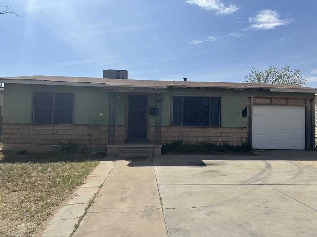 406 E 42nd St, Odessa, TX 79762