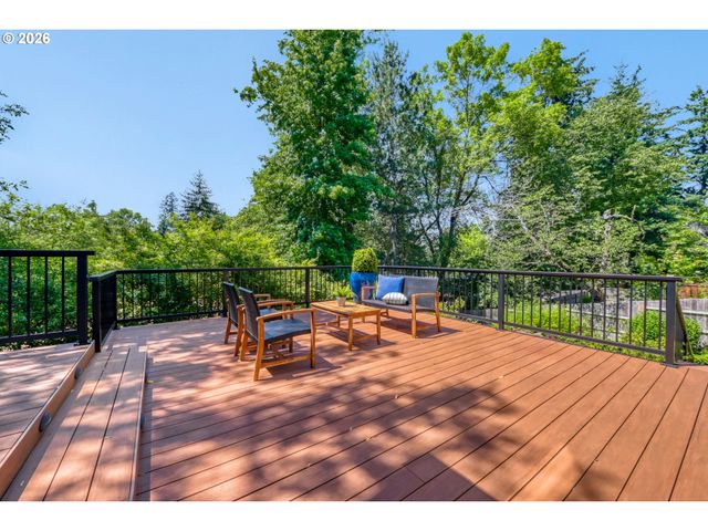 9615 Sw 49TH Ave, Portland, OR 97219