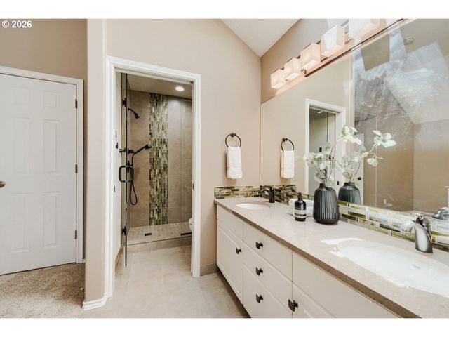 9615 Sw 49TH Ave, Portland, OR 97219