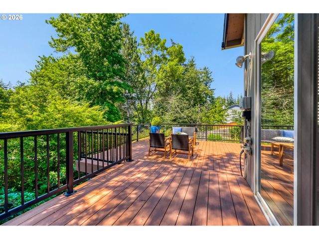 9615 Sw 49TH Ave, Portland, OR 97219