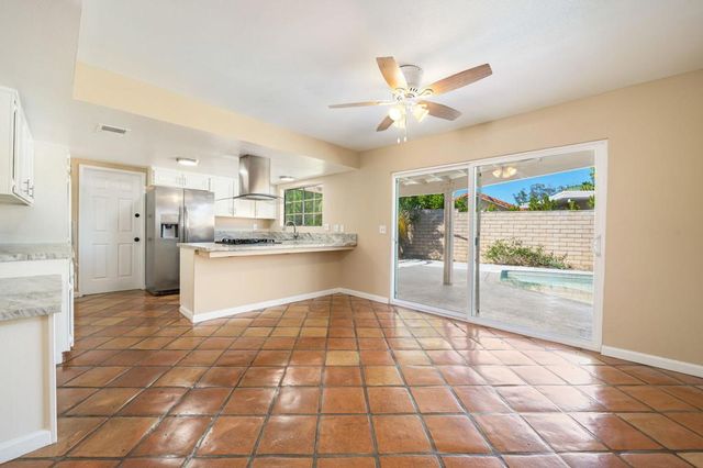 1374 E Madero Circle, Palm Springs, CA 92262