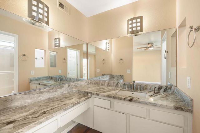 1374 E Madero Circle, Palm Springs, CA 92262