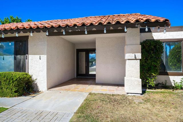 1374 E Madero Circle, Palm Springs, CA 92262