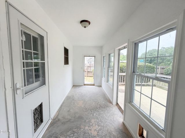 617 Country Lane, Holly Springs, NC 27540