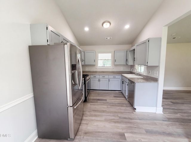 617 Country Lane, Holly Springs, NC 27540