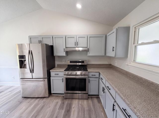 617 Country Lane, Holly Springs, NC 27540