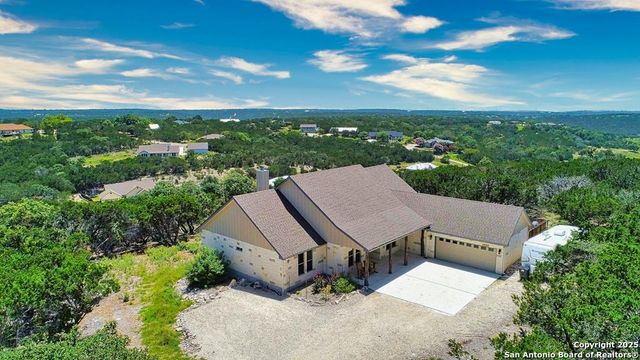 120 Sam Houston, Kerrville, TX 78028