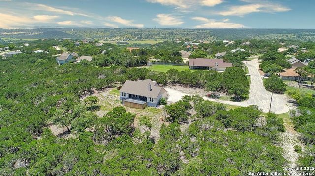 120 Sam Houston, Kerrville, TX 78028