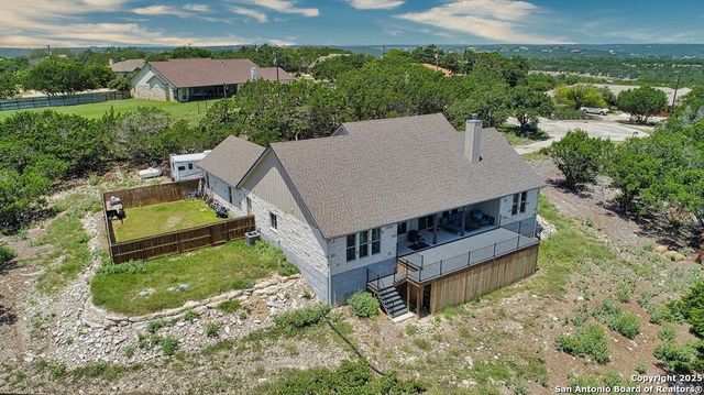 120 Sam Houston, Kerrville, TX 78028