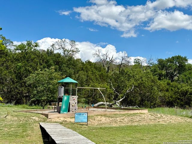 120 Sam Houston, Kerrville, TX 78028