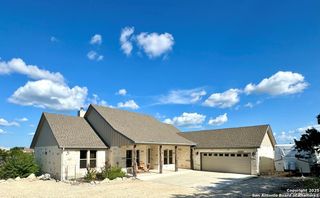 120 Sam Houston, Kerrville, TX 78028