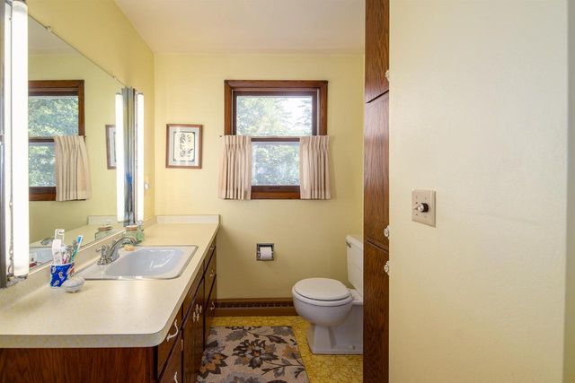 1040 MARICOPA DRIVE, Oshkosh, WI 54904