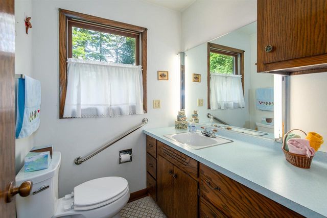 1040 MARICOPA DRIVE, Oshkosh, WI 54904