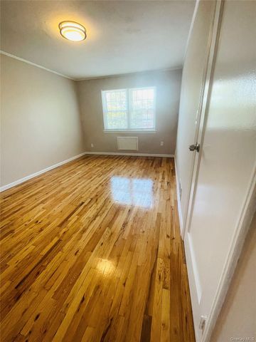 15022 58th Avenue, Flushing, NY 11355