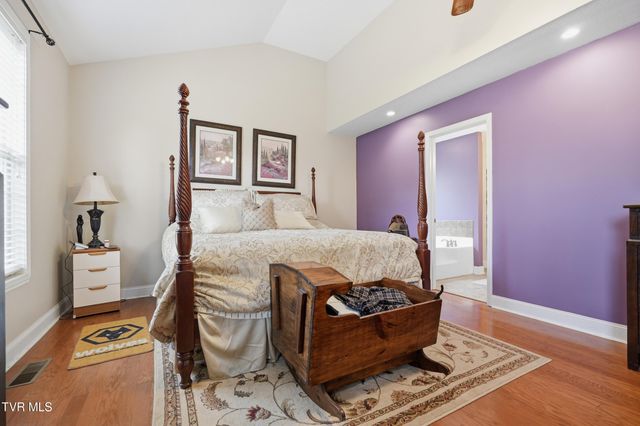 2119 Country Brook Lane, Knoxville, TN 37921