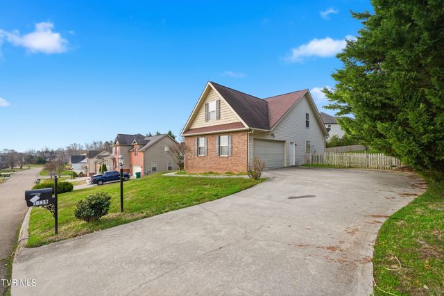 2119 Country Brook Lane, Knoxville, TN 37921