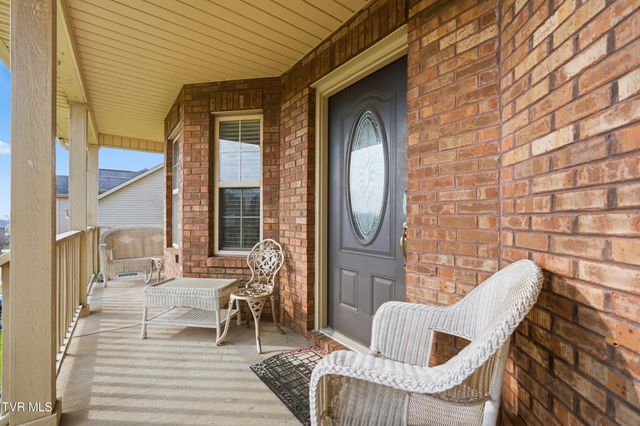 2119 Country Brook Lane, Knoxville, TN 37921