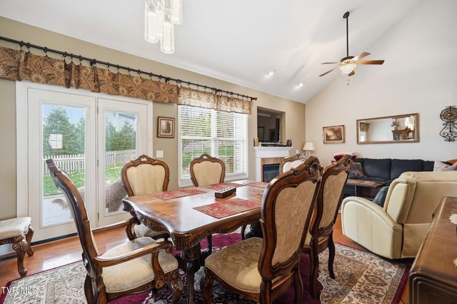 2119 Country Brook Lane, Knoxville, TN 37921