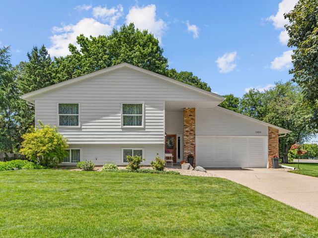12803 Everest Avenue, Apple Valley, MN 55124