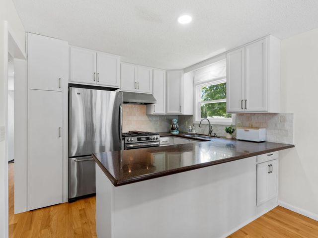 12803 Everest Avenue, Apple Valley, MN 55124