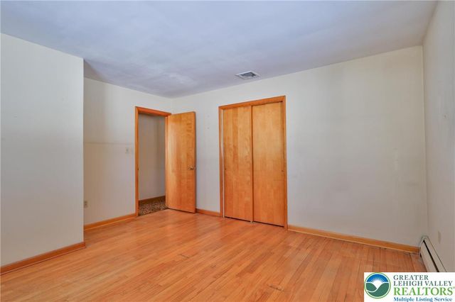 1360 Stonewood Drive, Hanover Twp, PA 18017