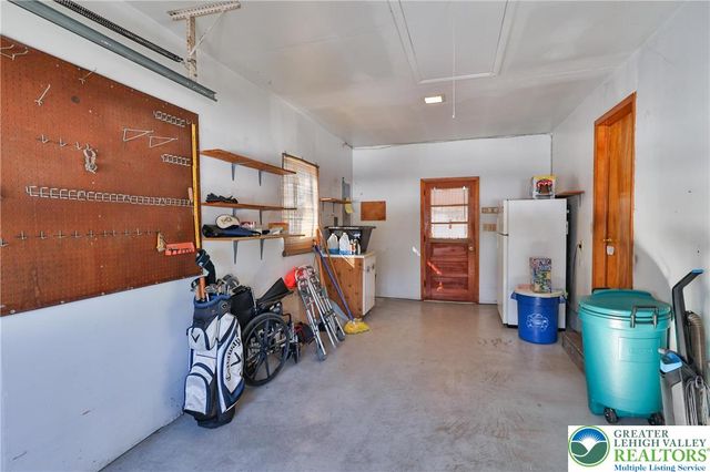 1360 Stonewood Drive, Hanover Twp, PA 18017