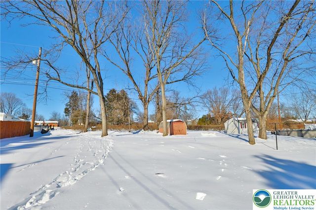 1360 Stonewood Drive, Hanover Twp, PA 18017