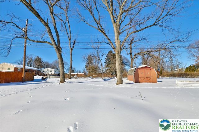 1360 Stonewood Drive, Hanover Twp, PA 18017