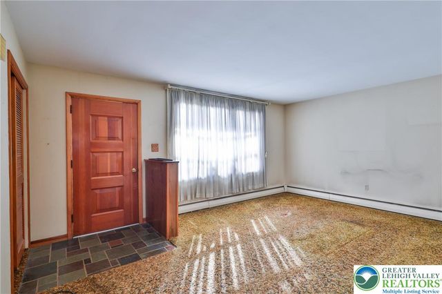 1360 Stonewood Drive, Hanover Twp, PA 18017