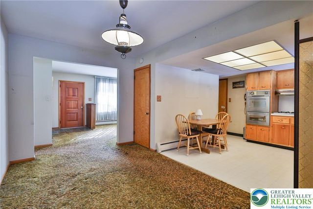 1360 Stonewood Drive, Hanover Twp, PA 18017