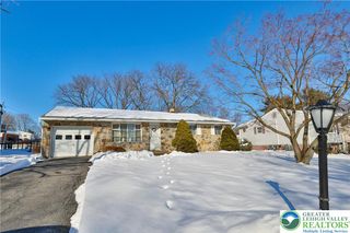 1360 Stonewood Drive, Hanover Twp, PA 18017