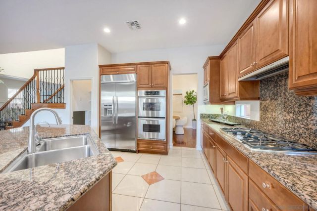 17018 Patina, San Diego, CA 92127