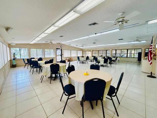 131 LAKE PINE Circle D-1, Greenacres, FL 33463