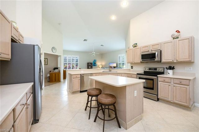 7143 Sugar Magnolia CT, Naples, FL 34109