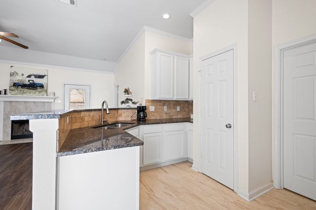 7 Saint Charles Place, Midlothian, TX 76065