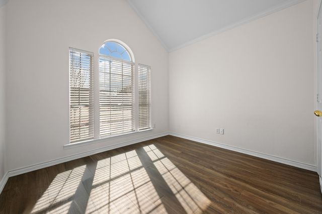 7 Saint Charles Place, Midlothian, TX 76065