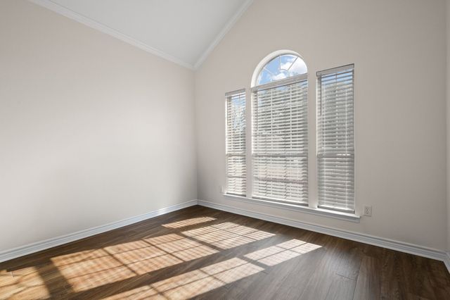 7 Saint Charles Place, Midlothian, TX 76065