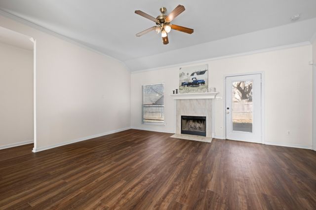 7 Saint Charles Place, Midlothian, TX 76065