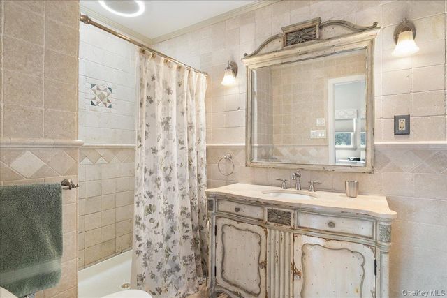 6 Wall Street, Farmingdale, NY 11735
