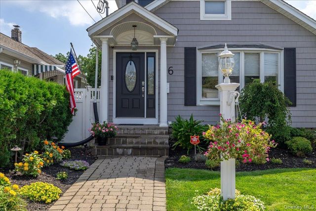 6 Wall Street, Farmingdale, NY 11735