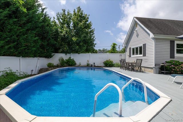 6 Wall Street, Farmingdale, NY 11735