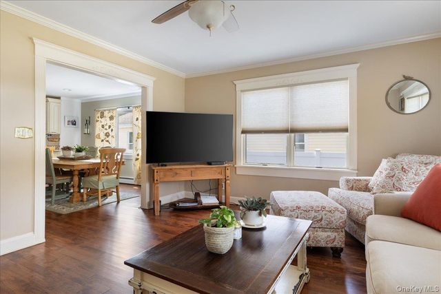 6 Wall Street, Farmingdale, NY 11735