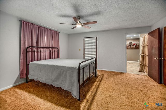 363 Kolle Street, Inez, TX 77968