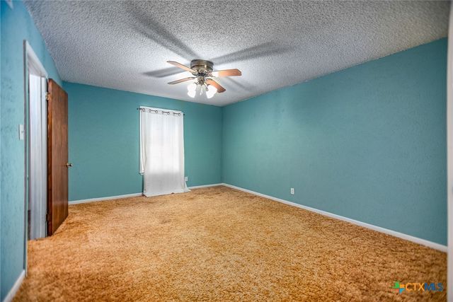 363 Kolle Street, Inez, TX 77968