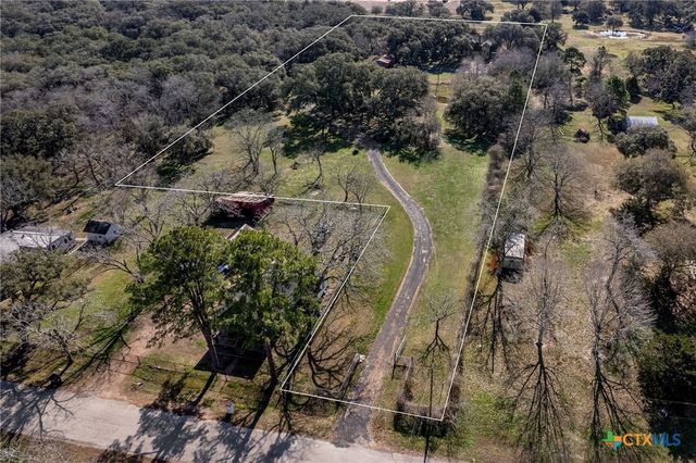 363 Kolle Street, Inez, TX 77968