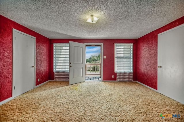 363 Kolle Street, Inez, TX 77968