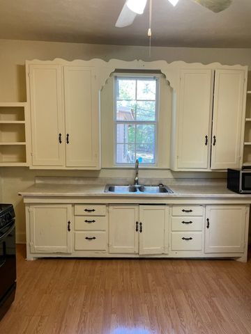 617 W Gandy Street, Denison, TX 75020